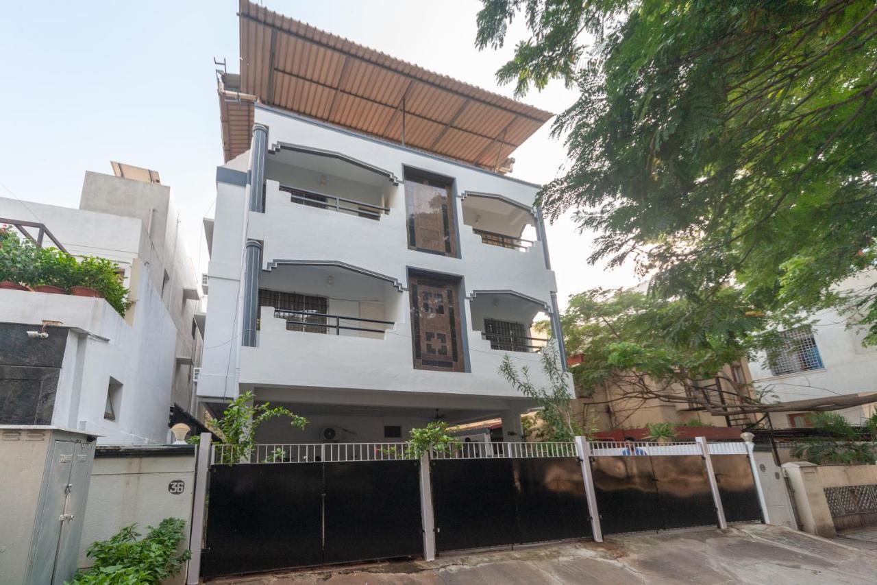 Oyo 24168 Amrita Hotel