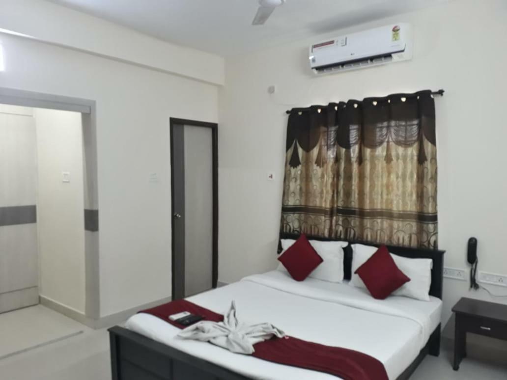 The Posh Residency, Ecr * Chennai