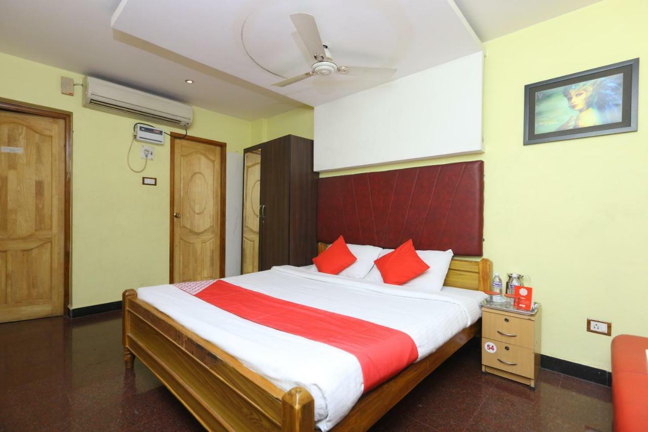 Oyo 8973 Velachery 3*