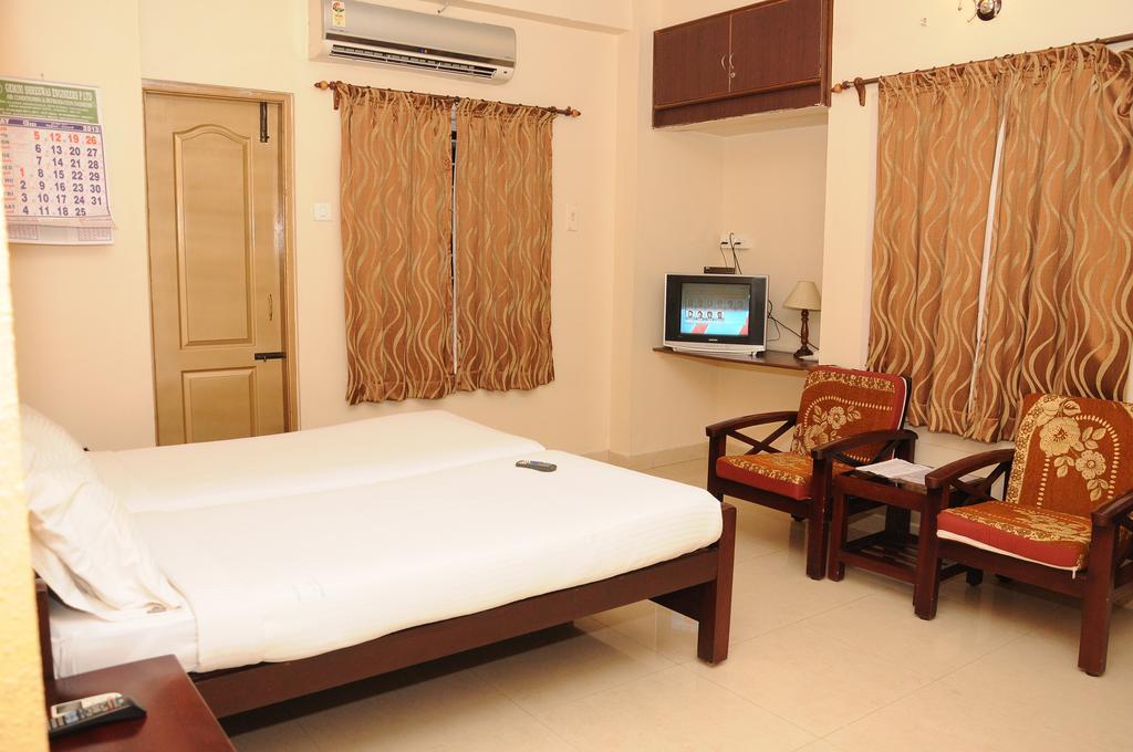 Hotel Gemini Residency