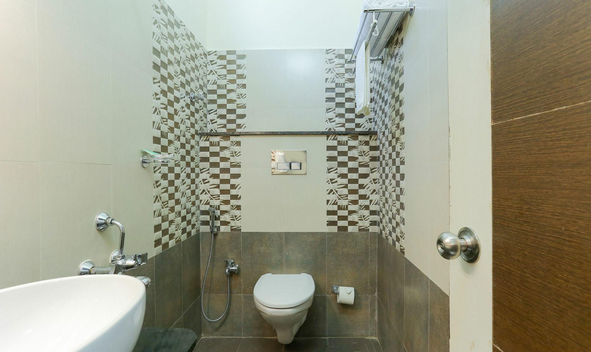 Majestic 3* Chennai
