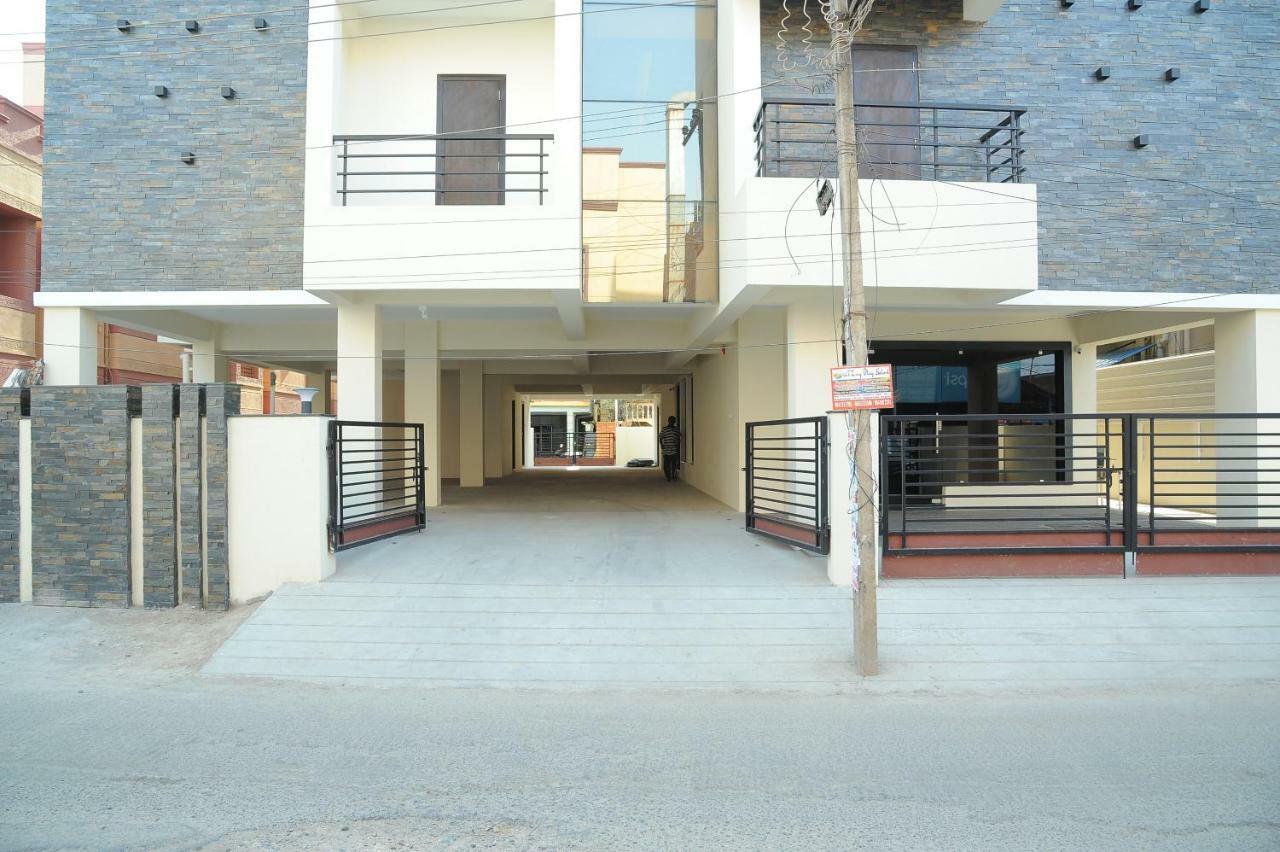 Apartment Bay Service *