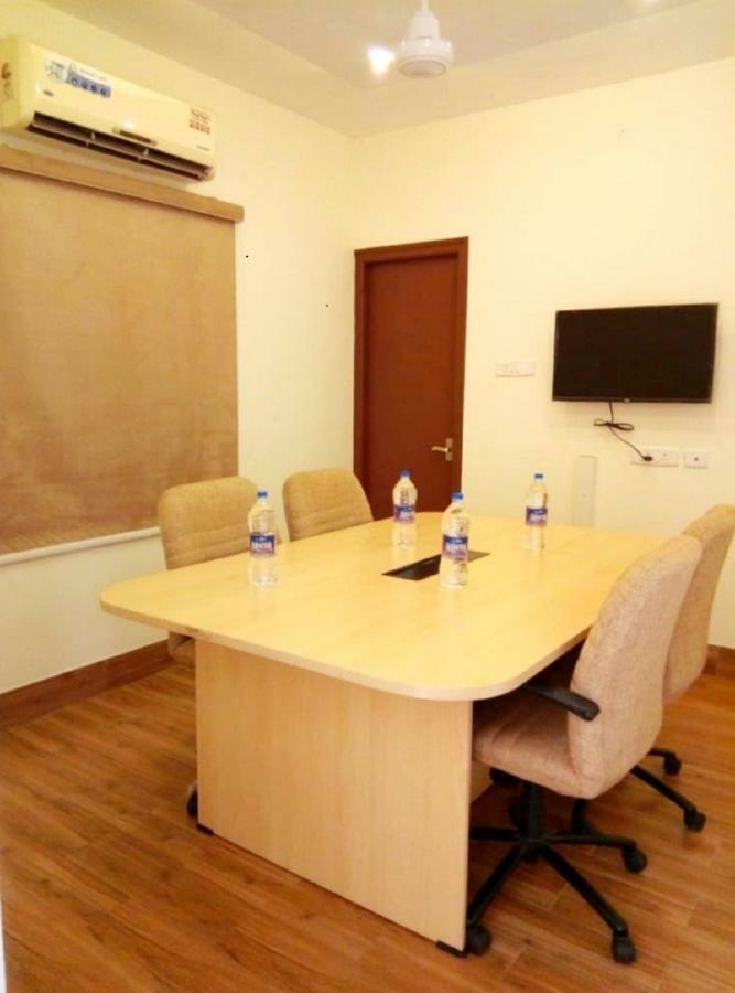 Bay Service Apartment