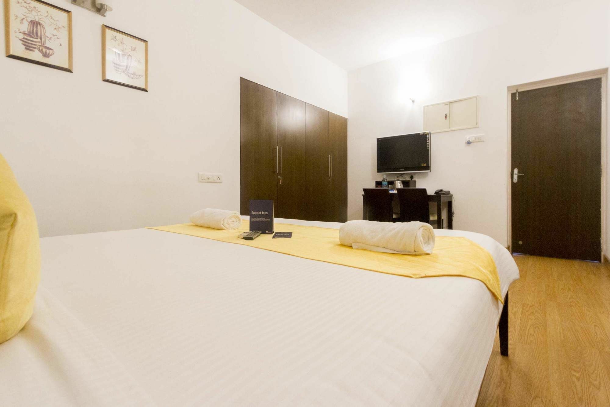 Capital O 35927 Comfort Suites Hotel