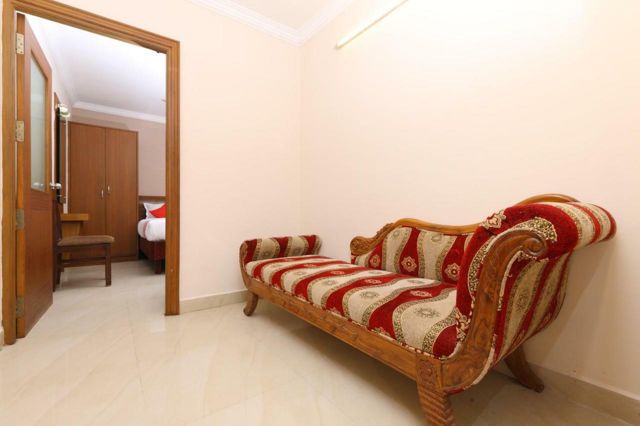 Hotel Oyo 15963 Manor 3*