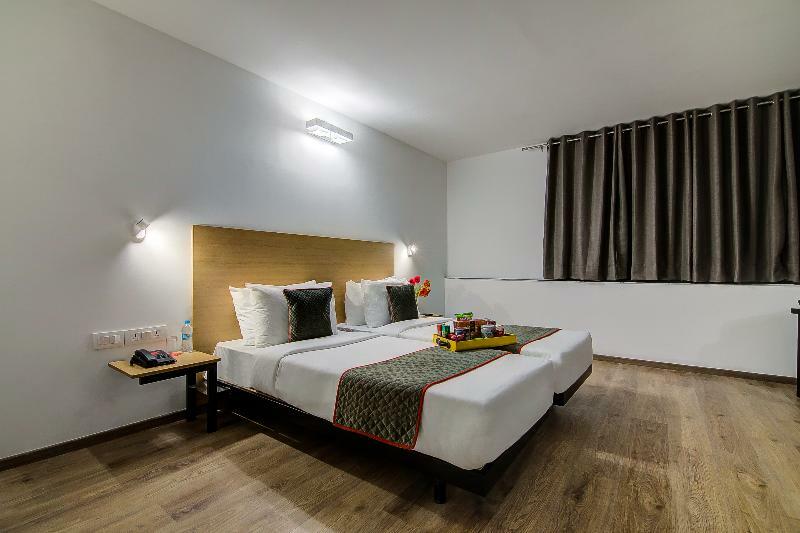 Hotel Oyo Townhouse 42 Urvashi Theatre Chennai