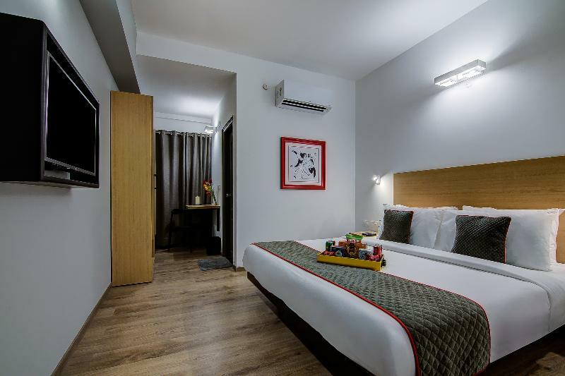 Oyo Townhouse 42 Urvashi Theatre Chennai