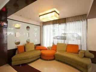 Oyo Townhouse 026 T Nagar Hotel 3*
