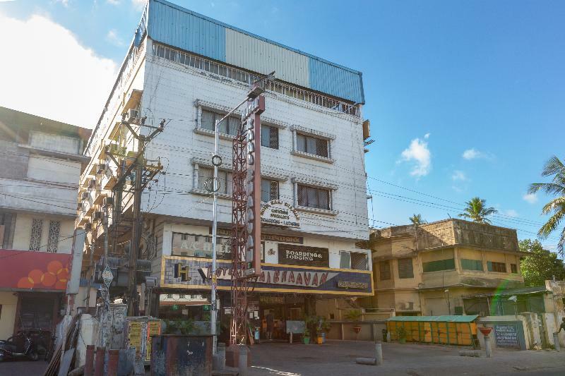 Oyo 5377 Raaj Bhaavan Hotel 2*