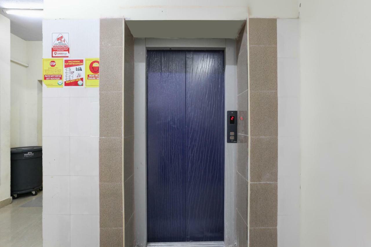 Guest house Oyo 47969 Red Shield