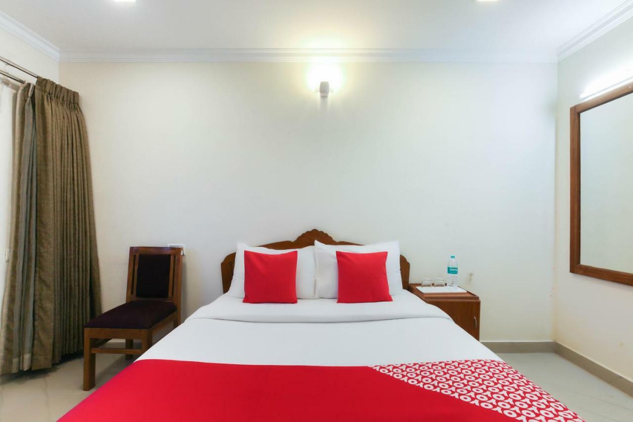 Oyo 47969 Red Shield *