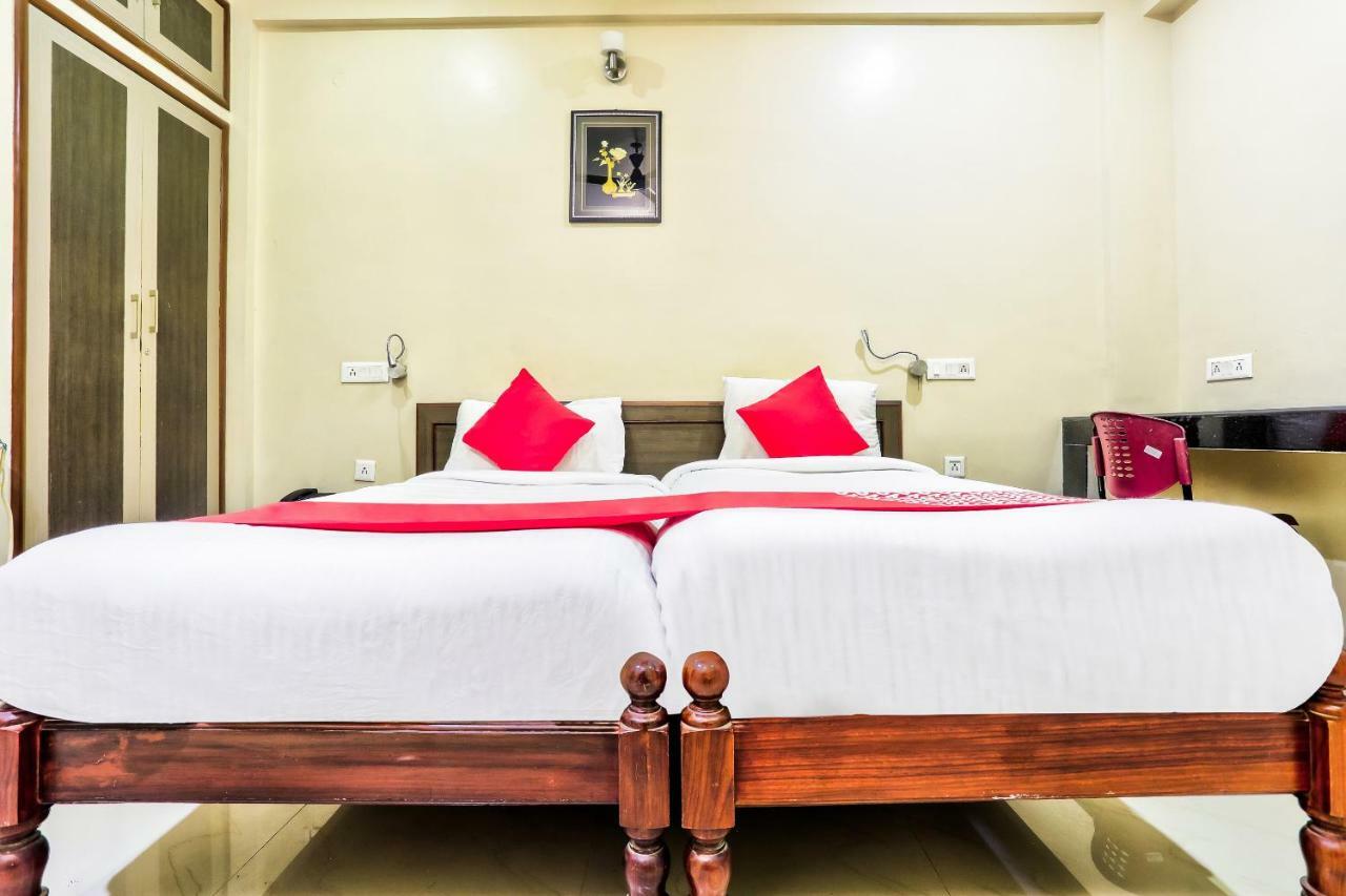 Homestay Oyo 8062 Raj Residency Chrompet