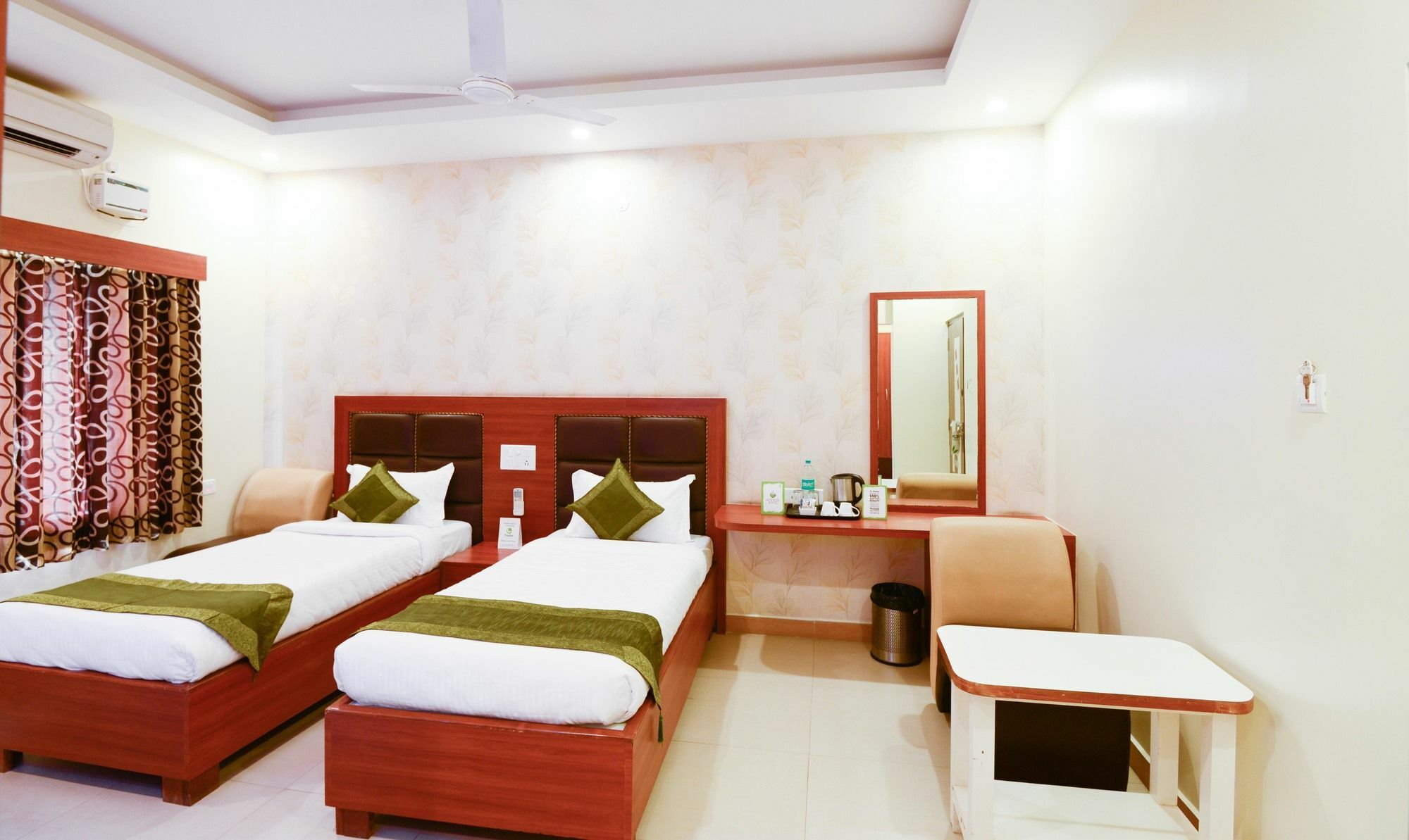 Treebo Trend Sekaran Omr Perungudi Hotel 3*