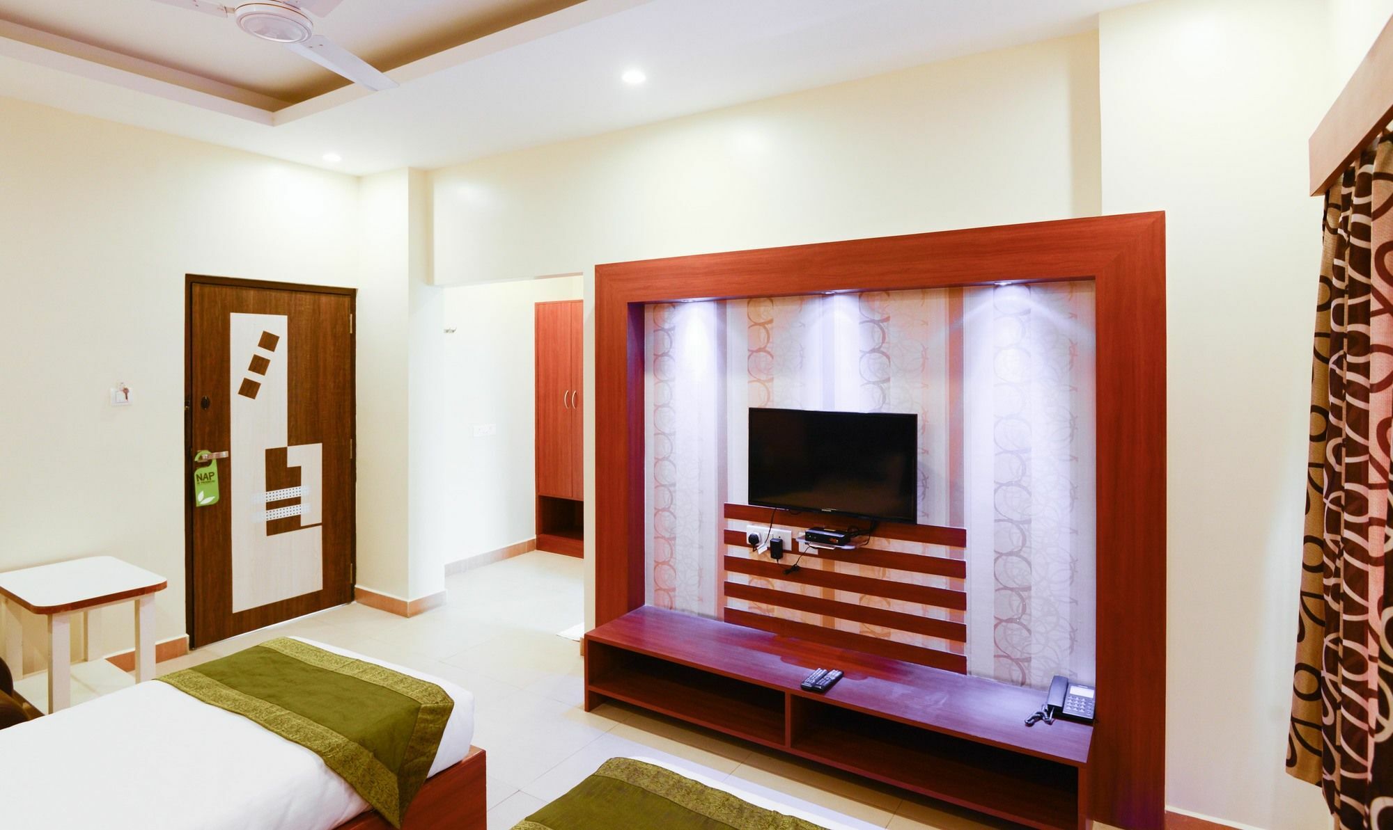 Hotel Treebo Trend Sekaran Omr Perungudi Chennai