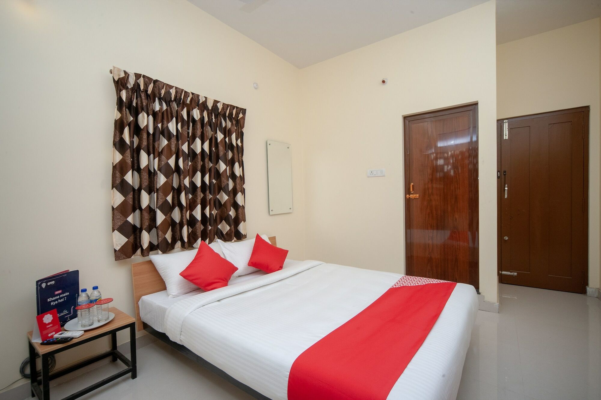 Hotel Oyo 24027 Flagship Porur