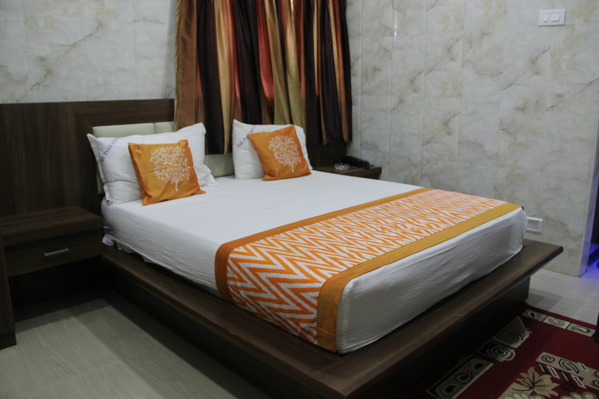 Oyo 4593 The Park Royal 2* Chennai