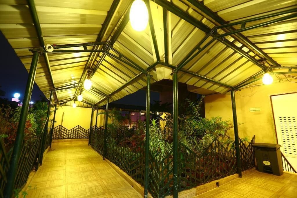 Jjs Park Hotel