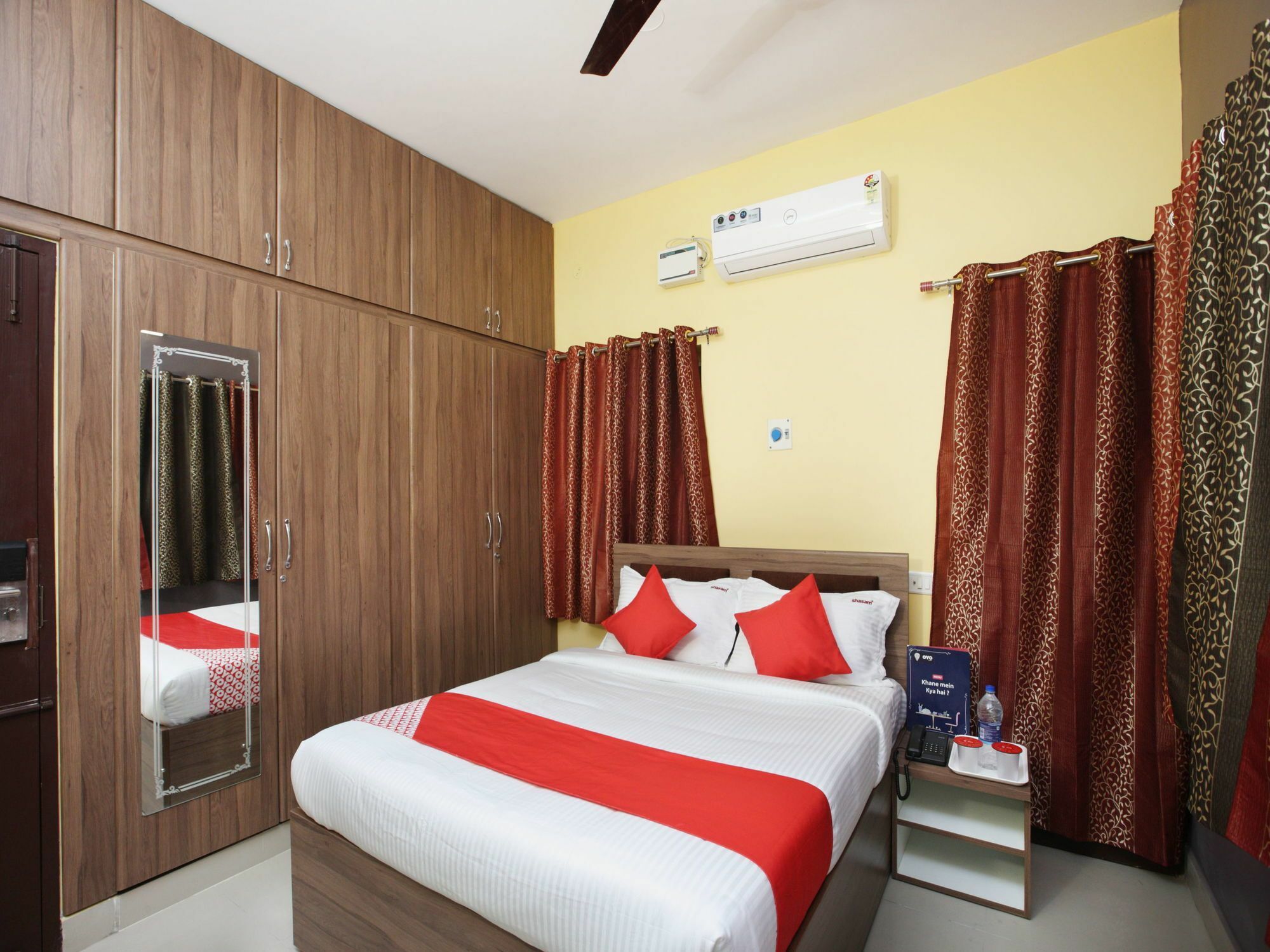 Hotel Oyo 11910 Near Kamaraj Avenue Chennai