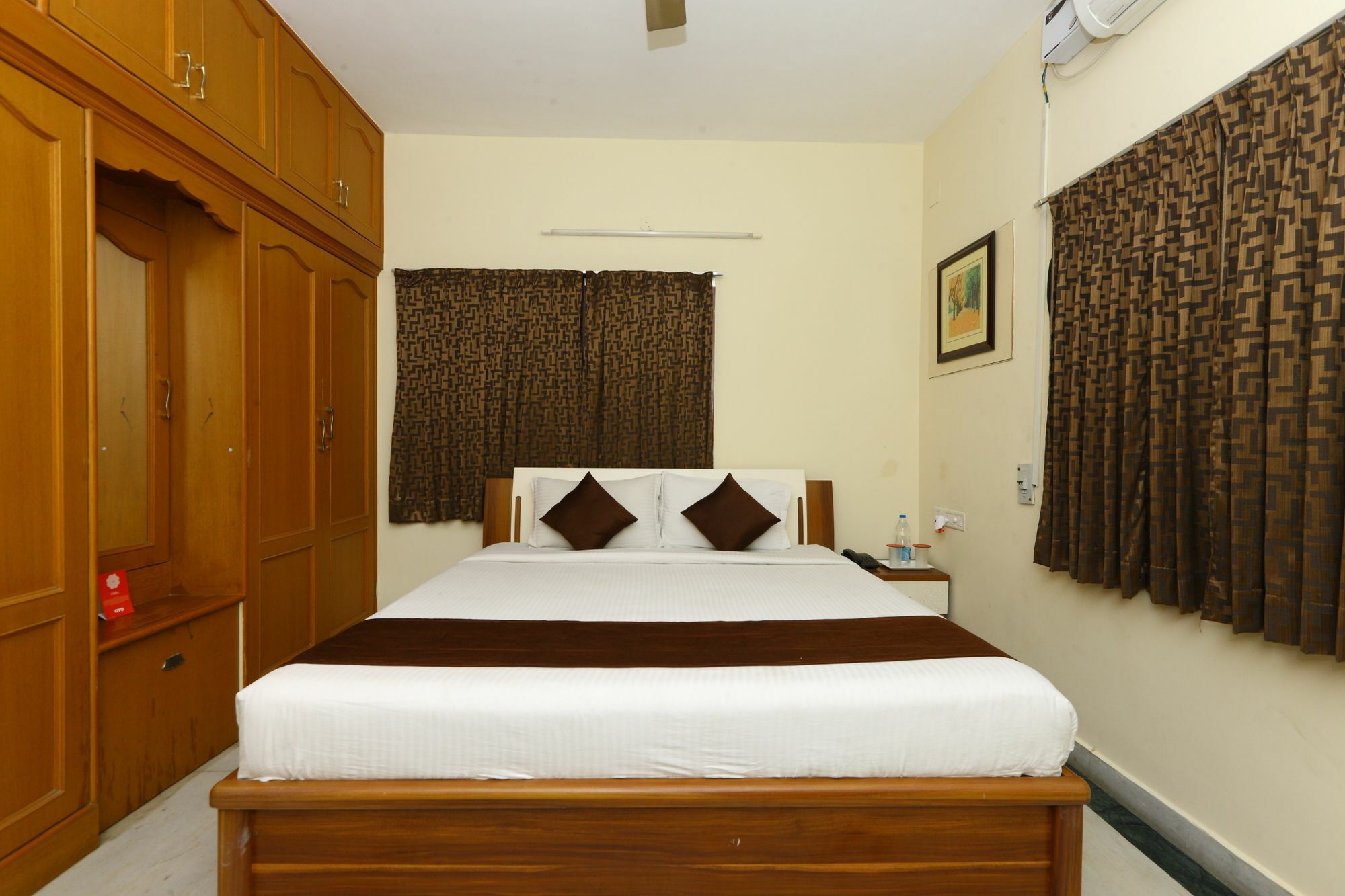 Oyo 2559 Rich Residency 2*