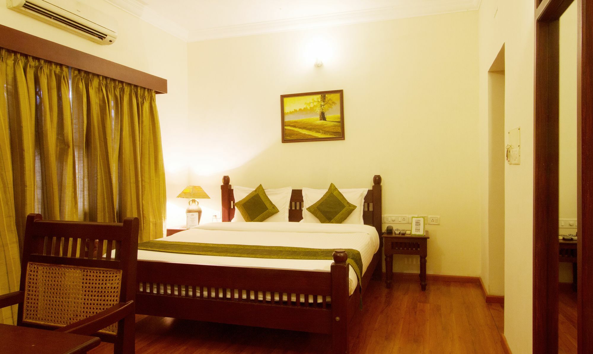 Treebo Trend Niketana Hotel 3*