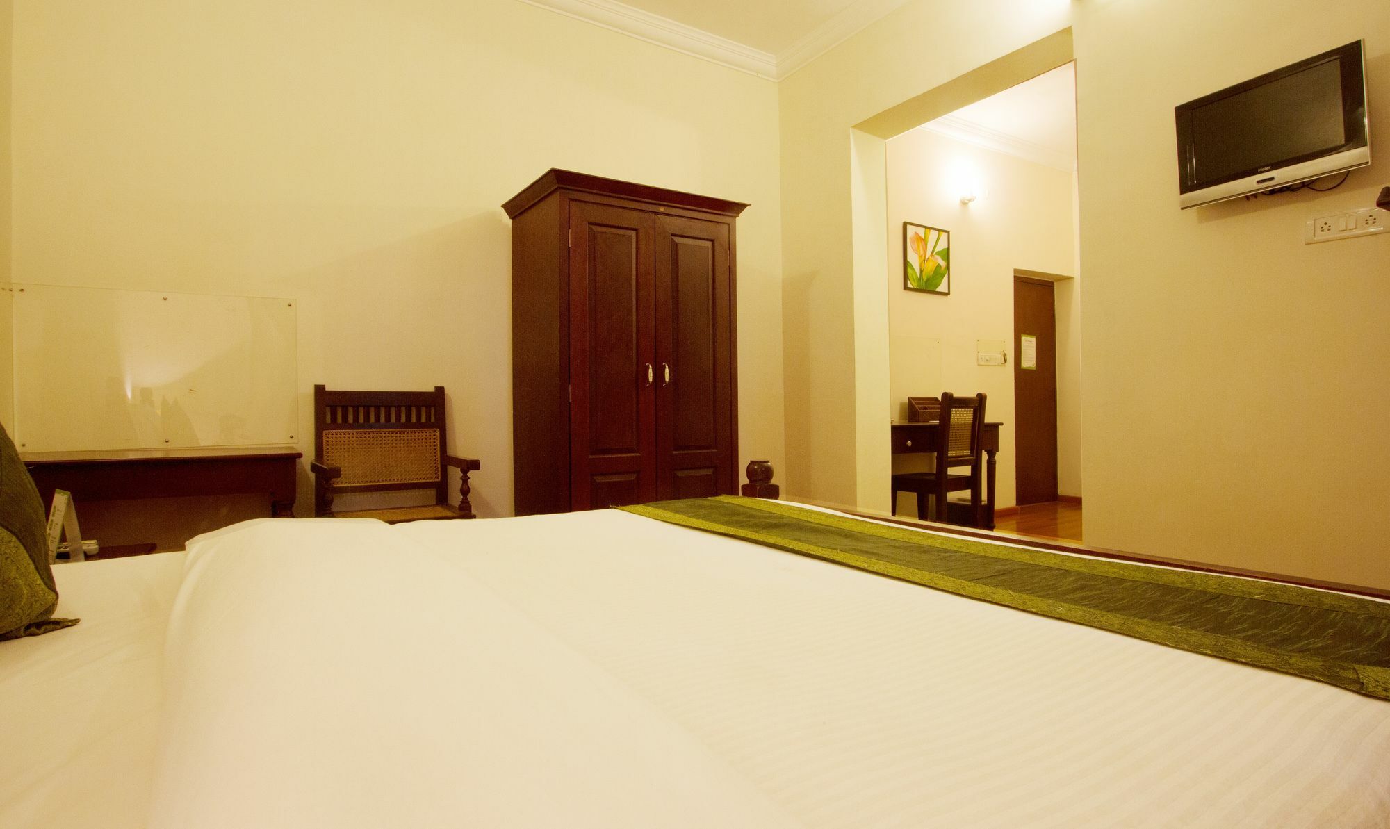 Treebo Trend Niketana Hotel 3*