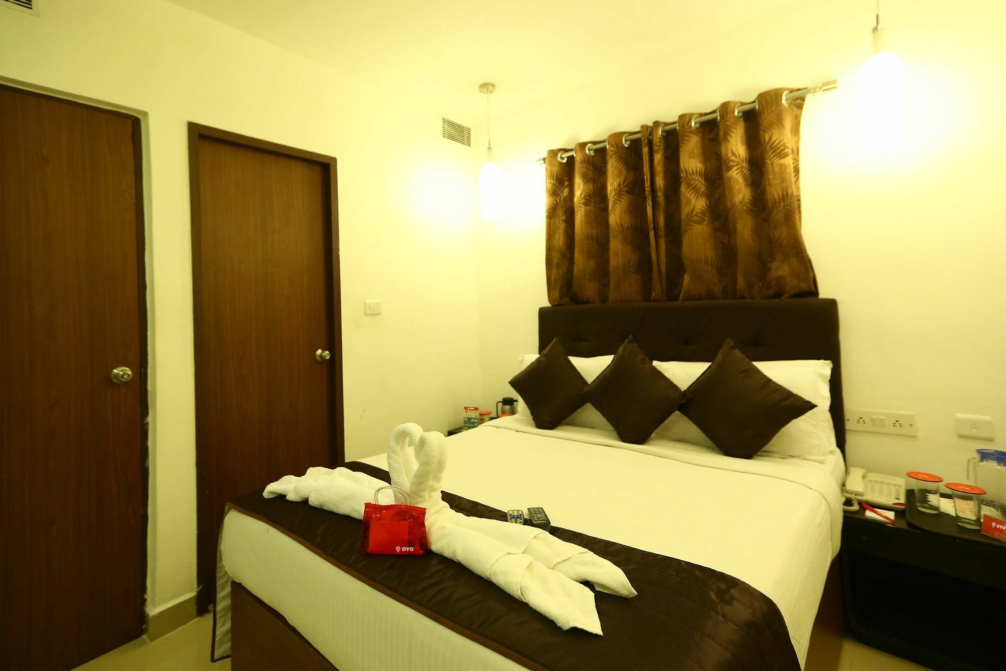 Oyo 10744 Trade Centre Hotel