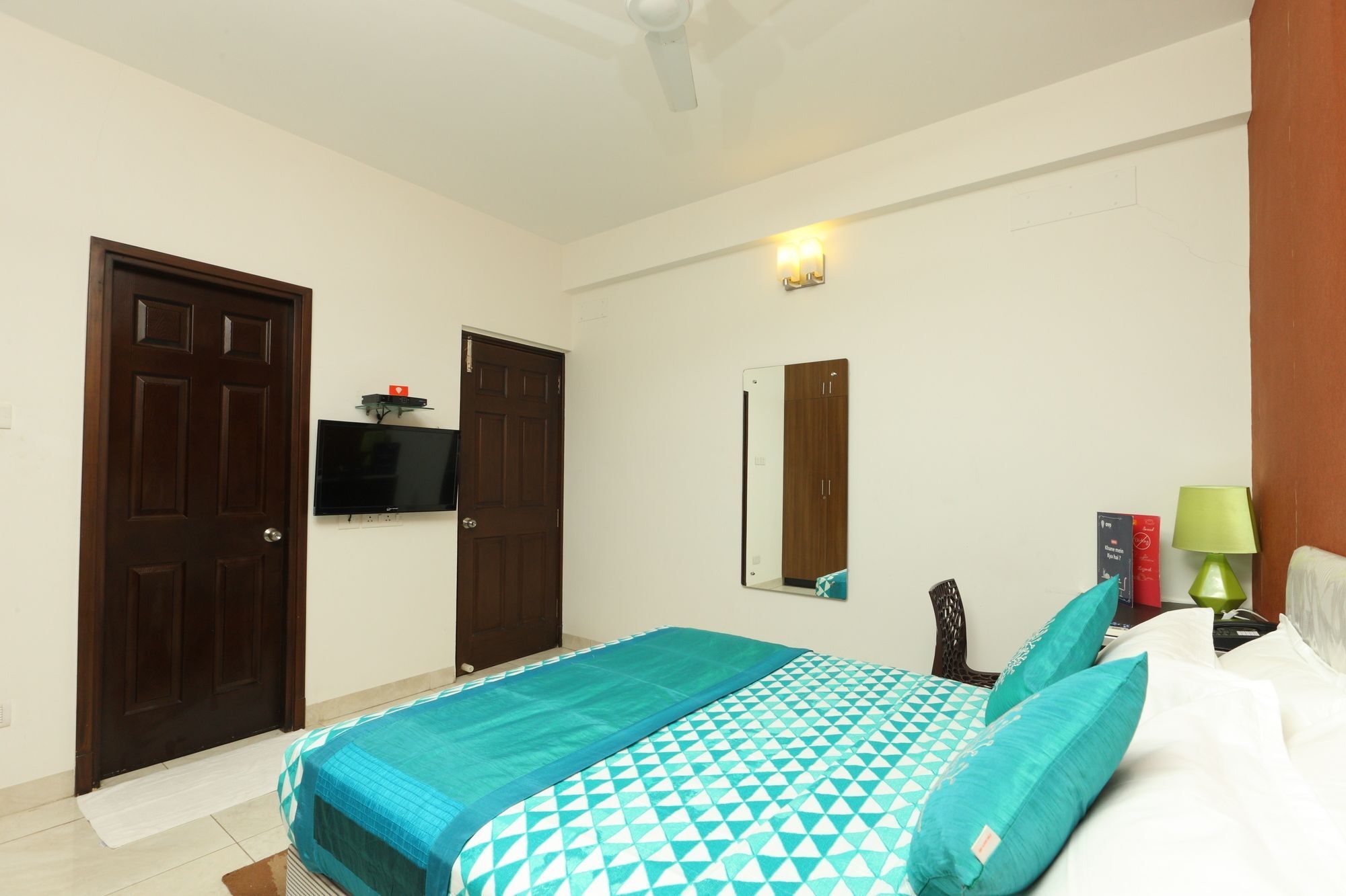 Oyo 37 Silverkey Thuraipakkam Chennai