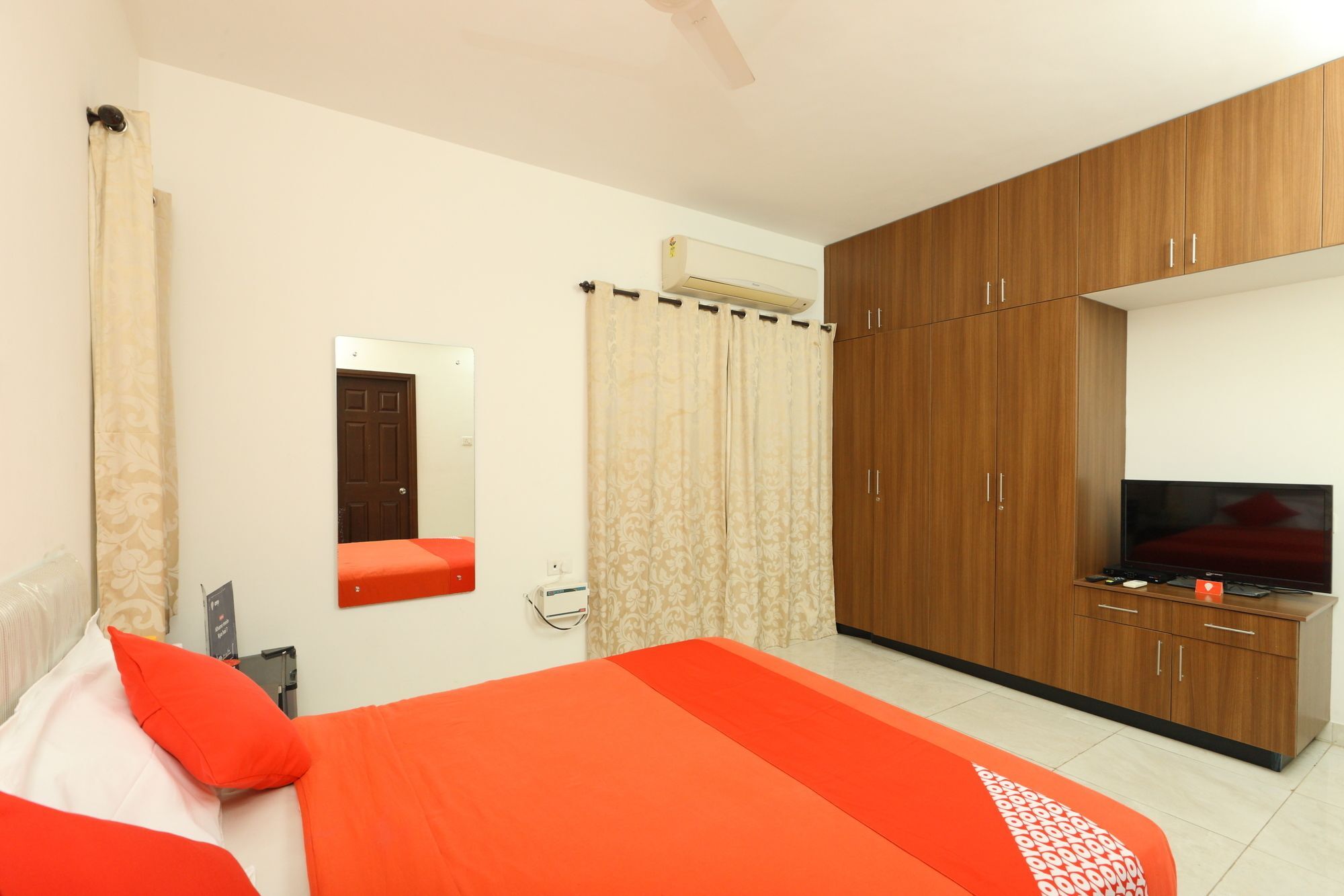 Oyo 37 Silverkey Thuraipakkam