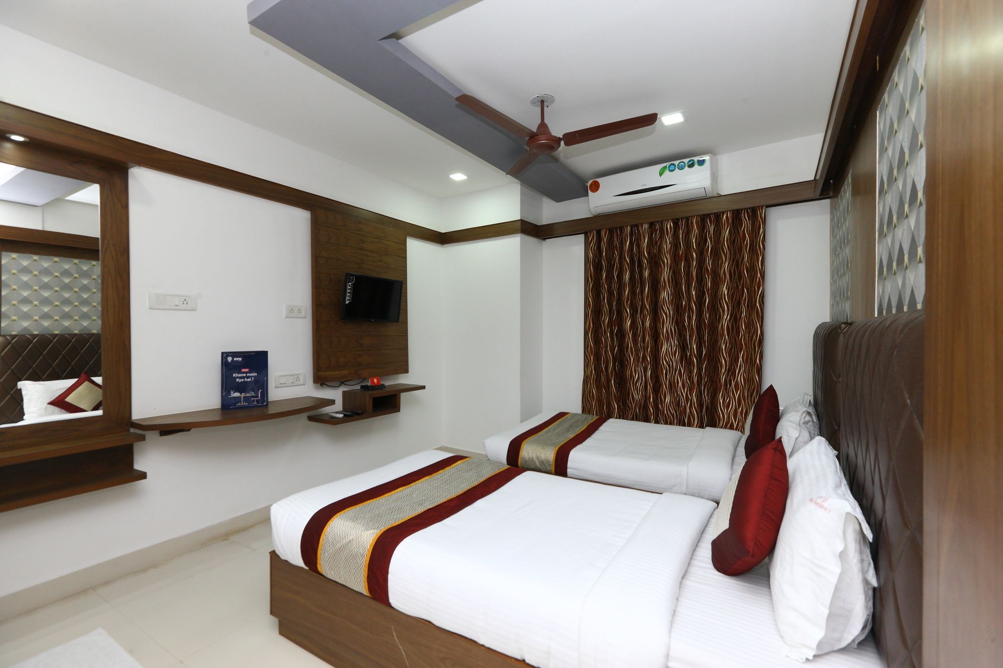 Oyo 6626 Khaleej Residency 2*