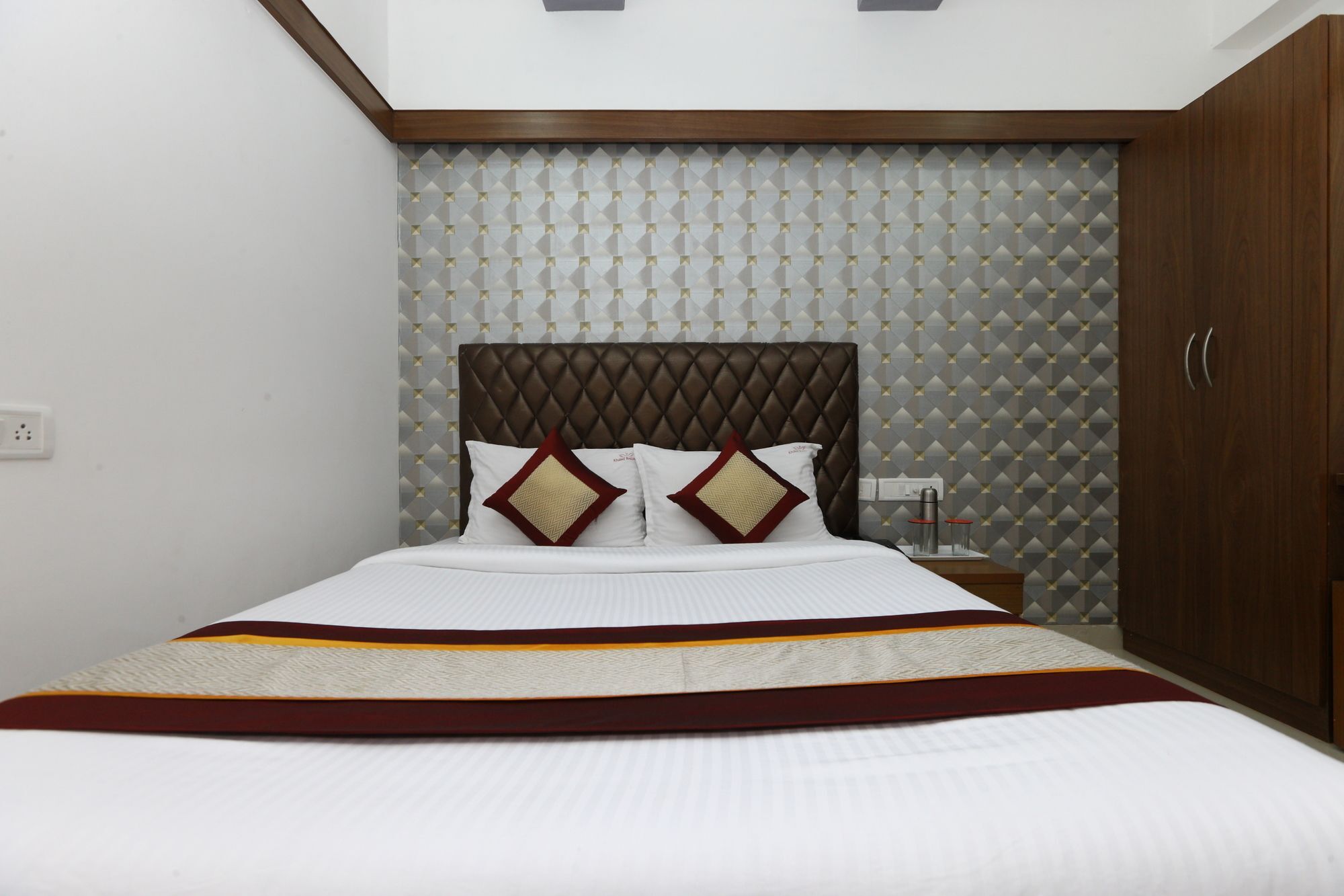 Oyo 6626 Khaleej Residency Hotel Chennai