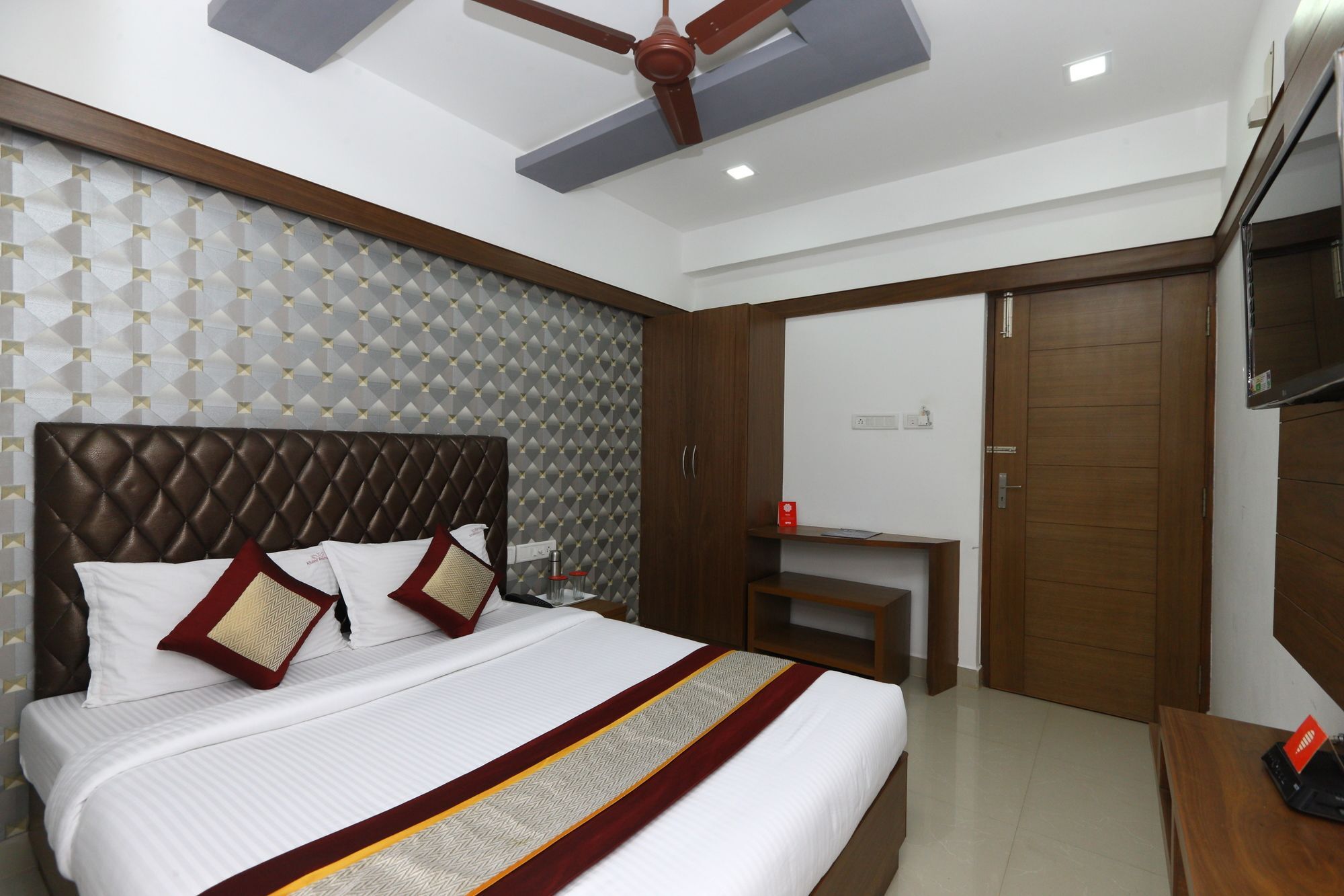 Hotel Oyo 6626 Khaleej Residency