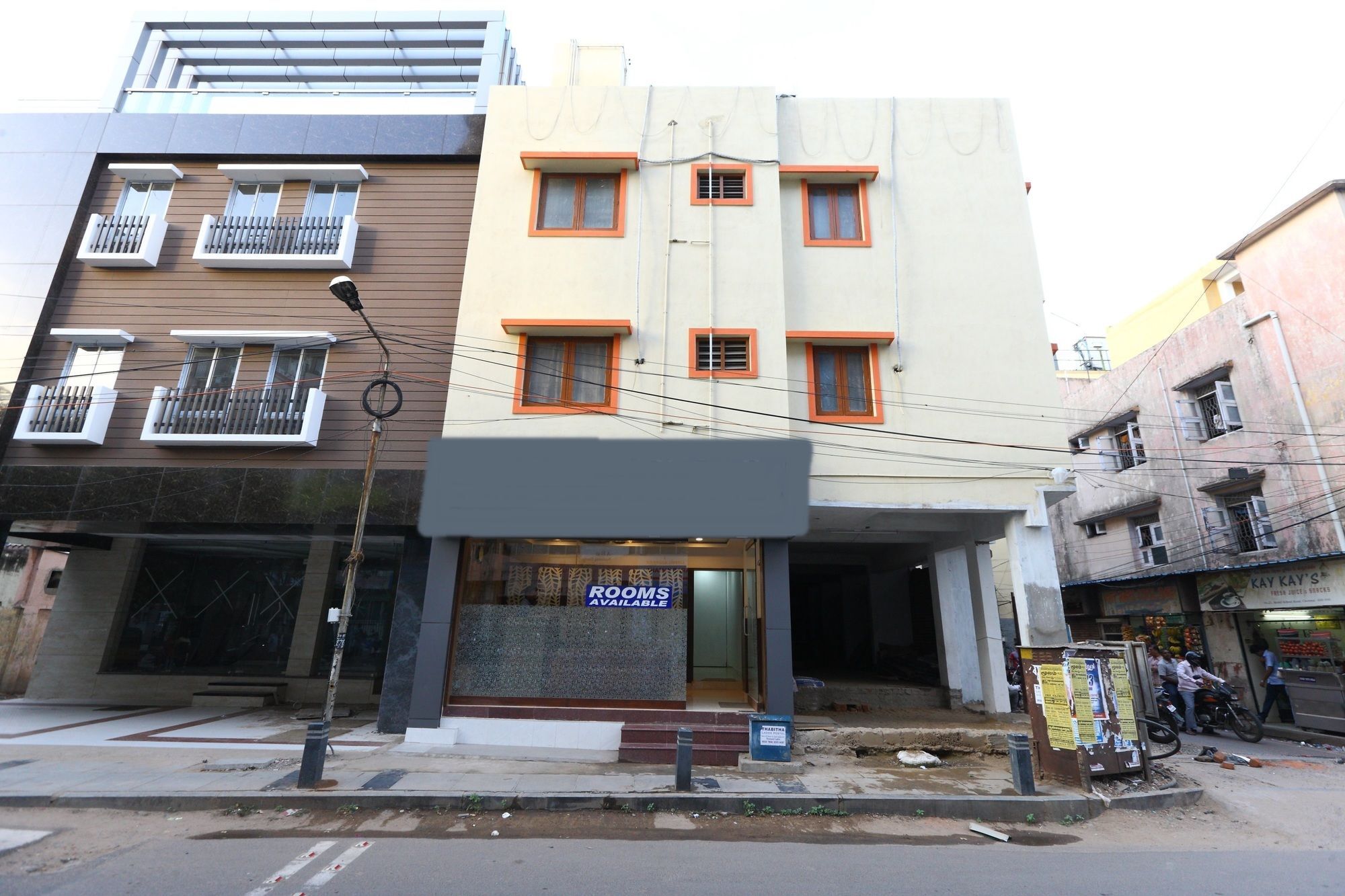 Oyo 6626 Khaleej Residency 2*