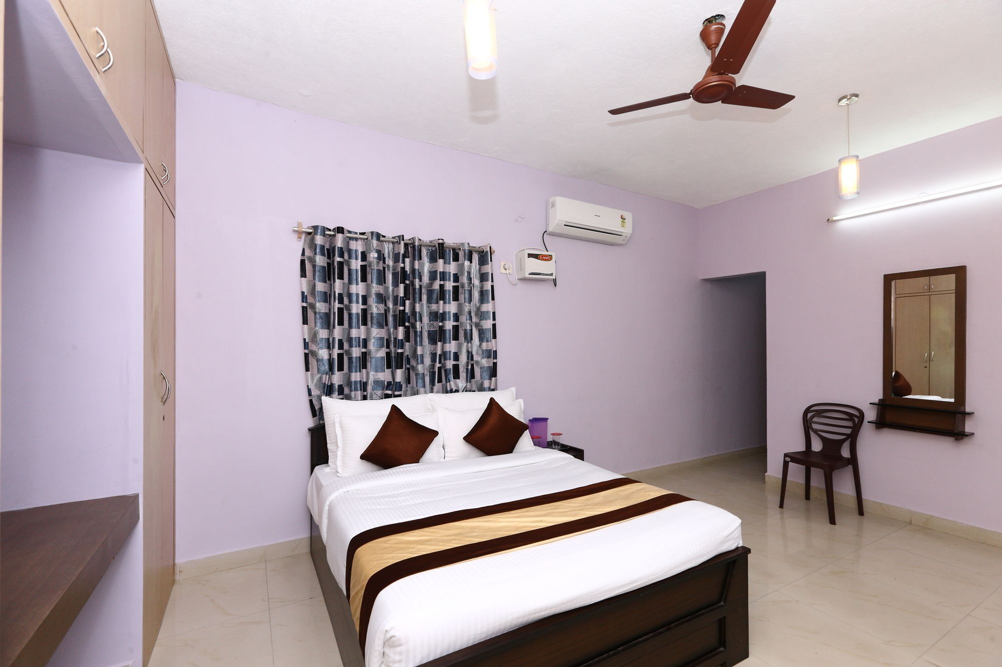 Oyo 8282 Heritage Residency Hotel 2*