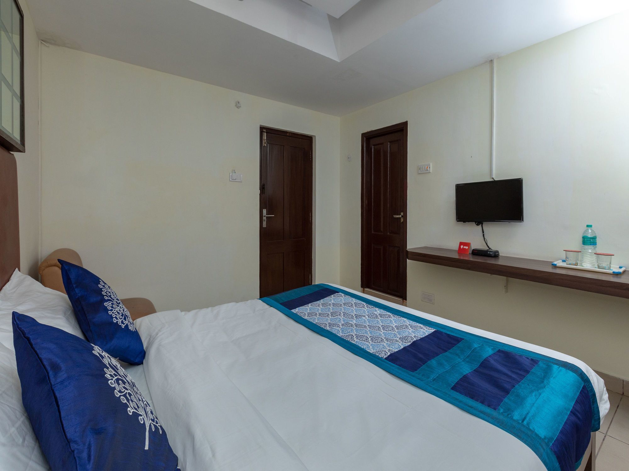 Oyo Flagship 15018 Golden Manor Hotel 3*