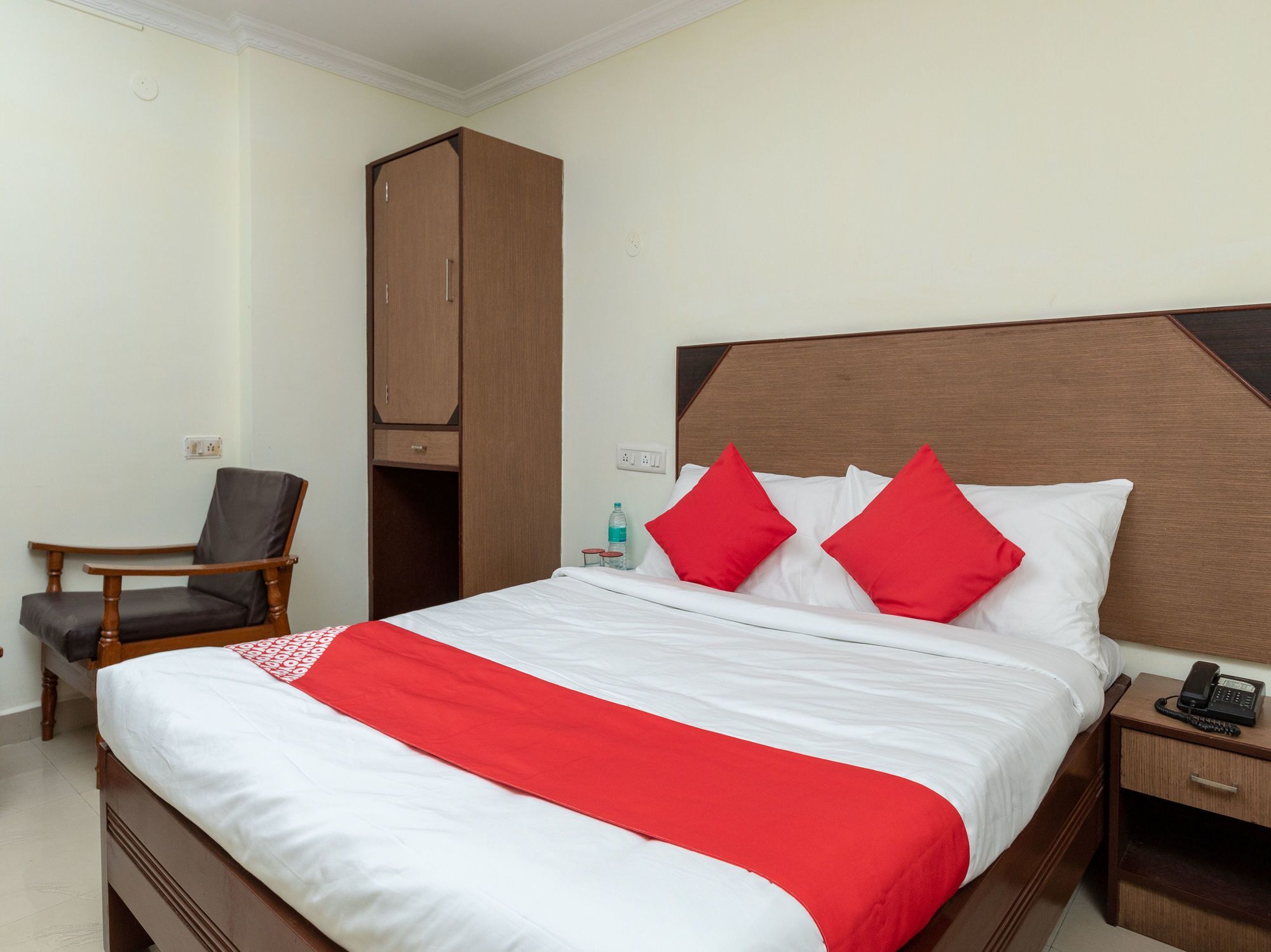 Oyo Flagship 15018 Golden Manor 3* Chennai