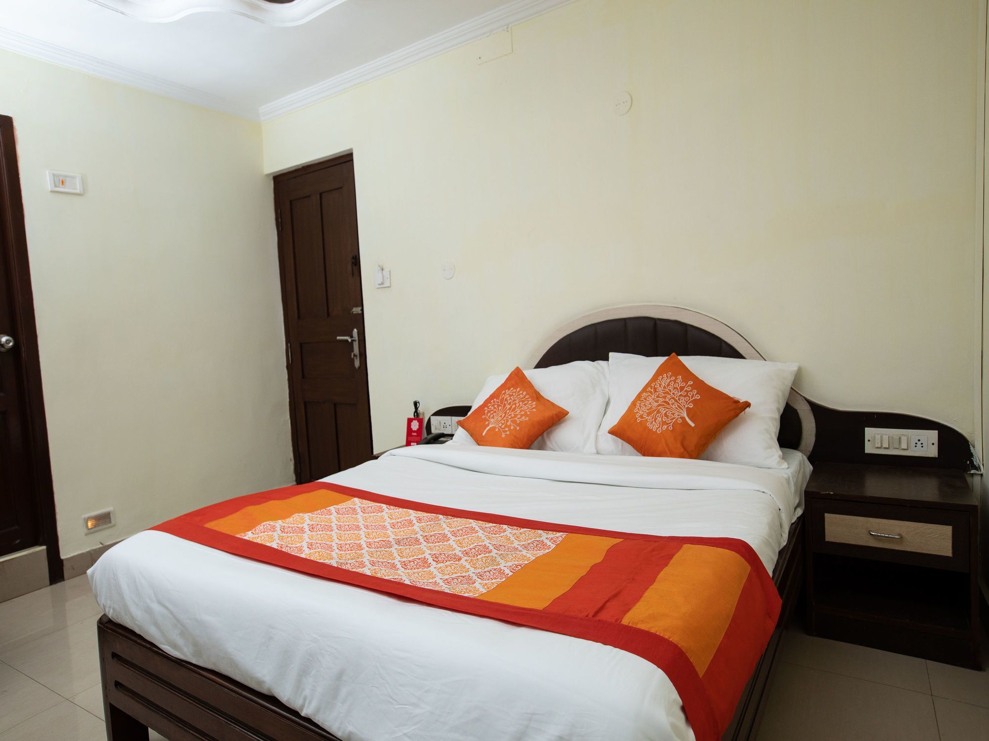 Oyo Flagship 15018 Golden Manor Chennai