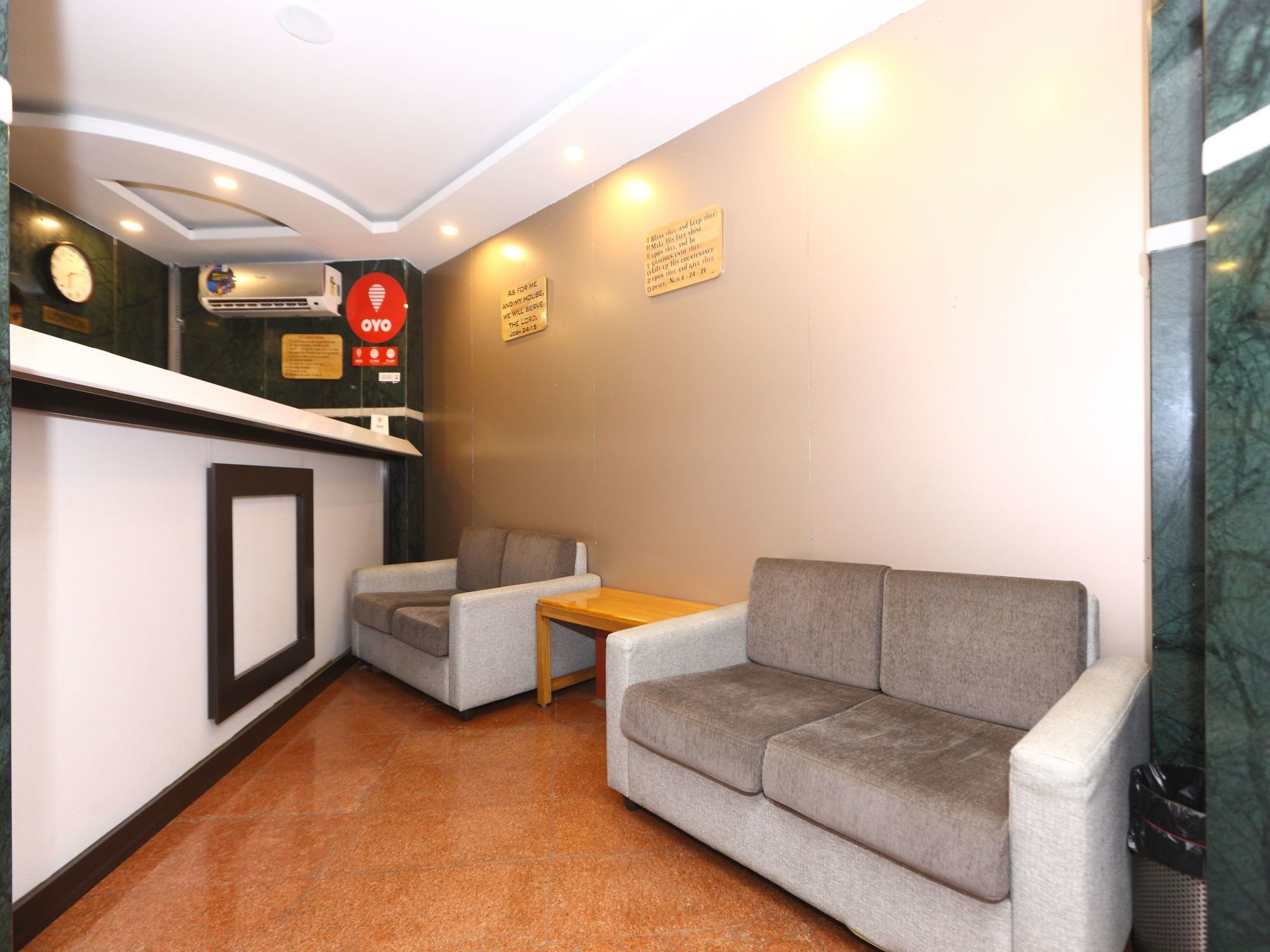 Hotel Oyo 9655 Grace Residency
