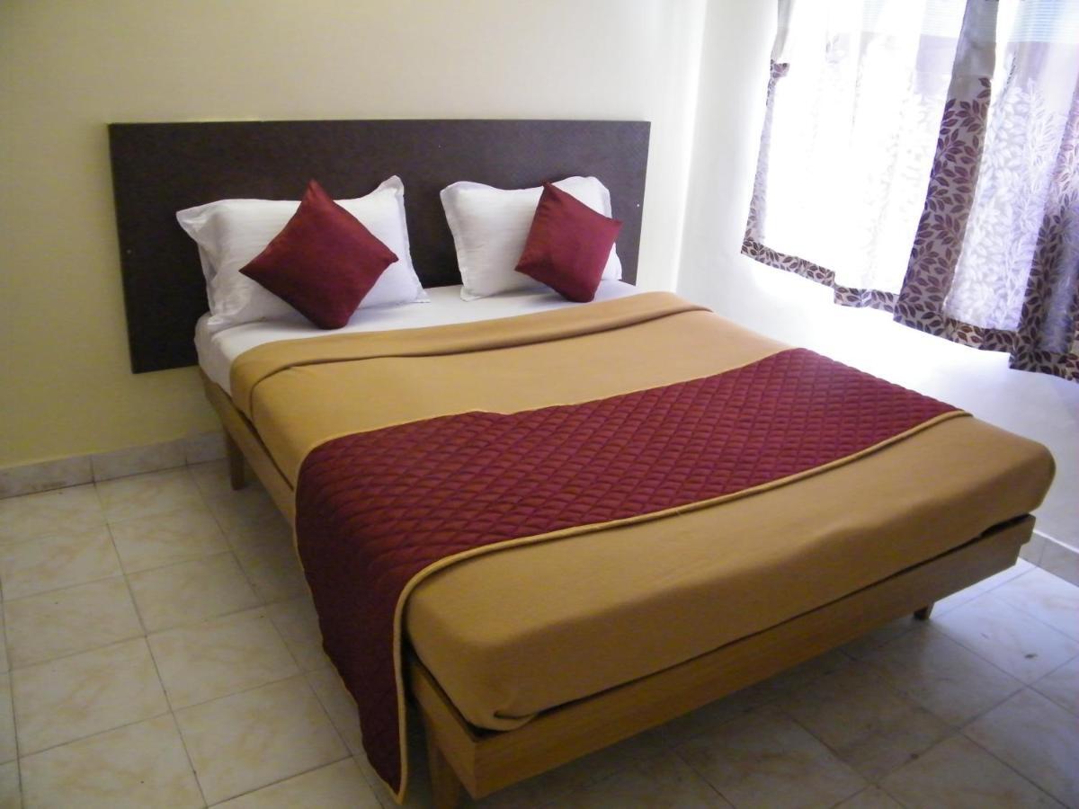Hotel The White House Residency *