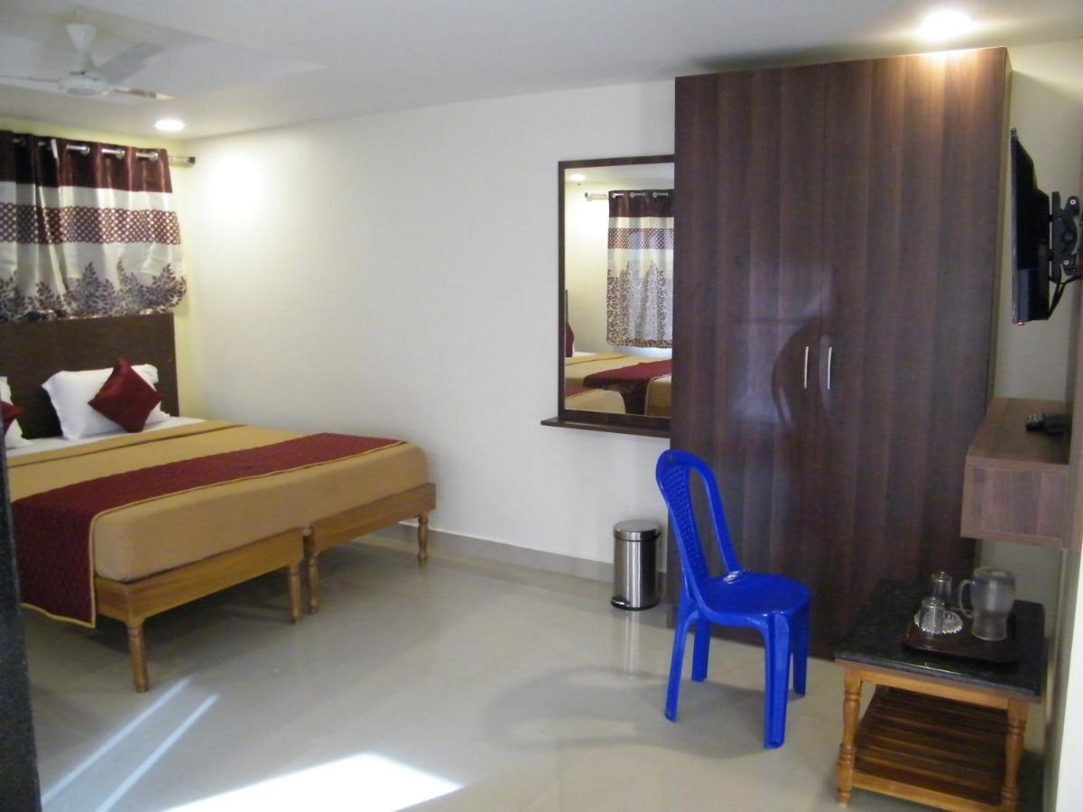 Hotel The White House Residency *