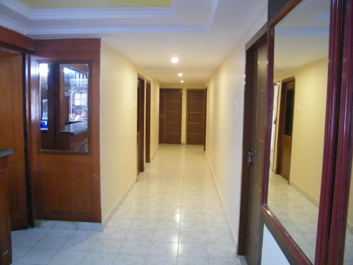 Hotel The White House Residency Chennai