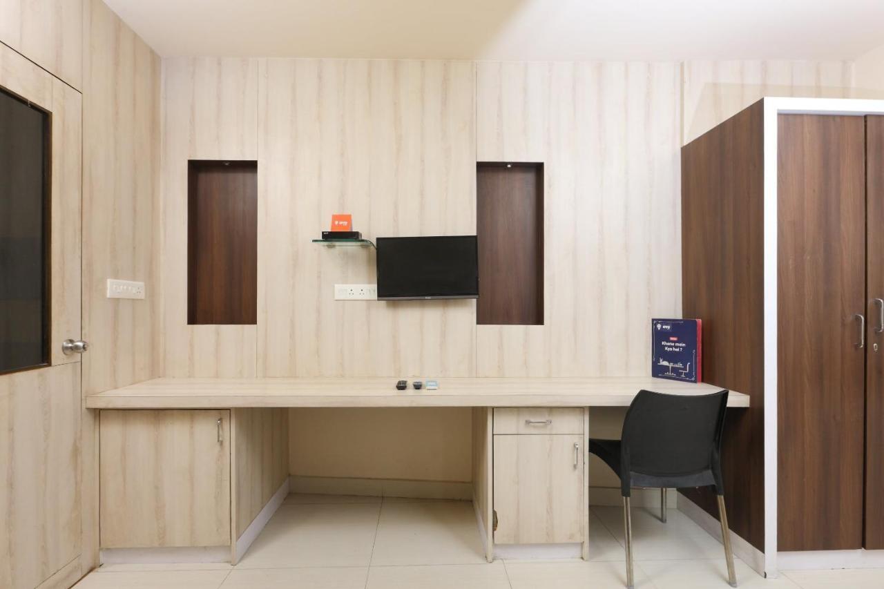 Oyo 4324 Emerald Manor Hotel Chennai