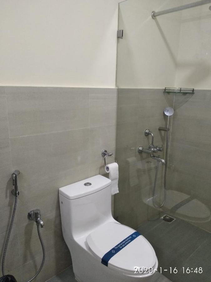 Hanu Reddy Residences Wallace Garden