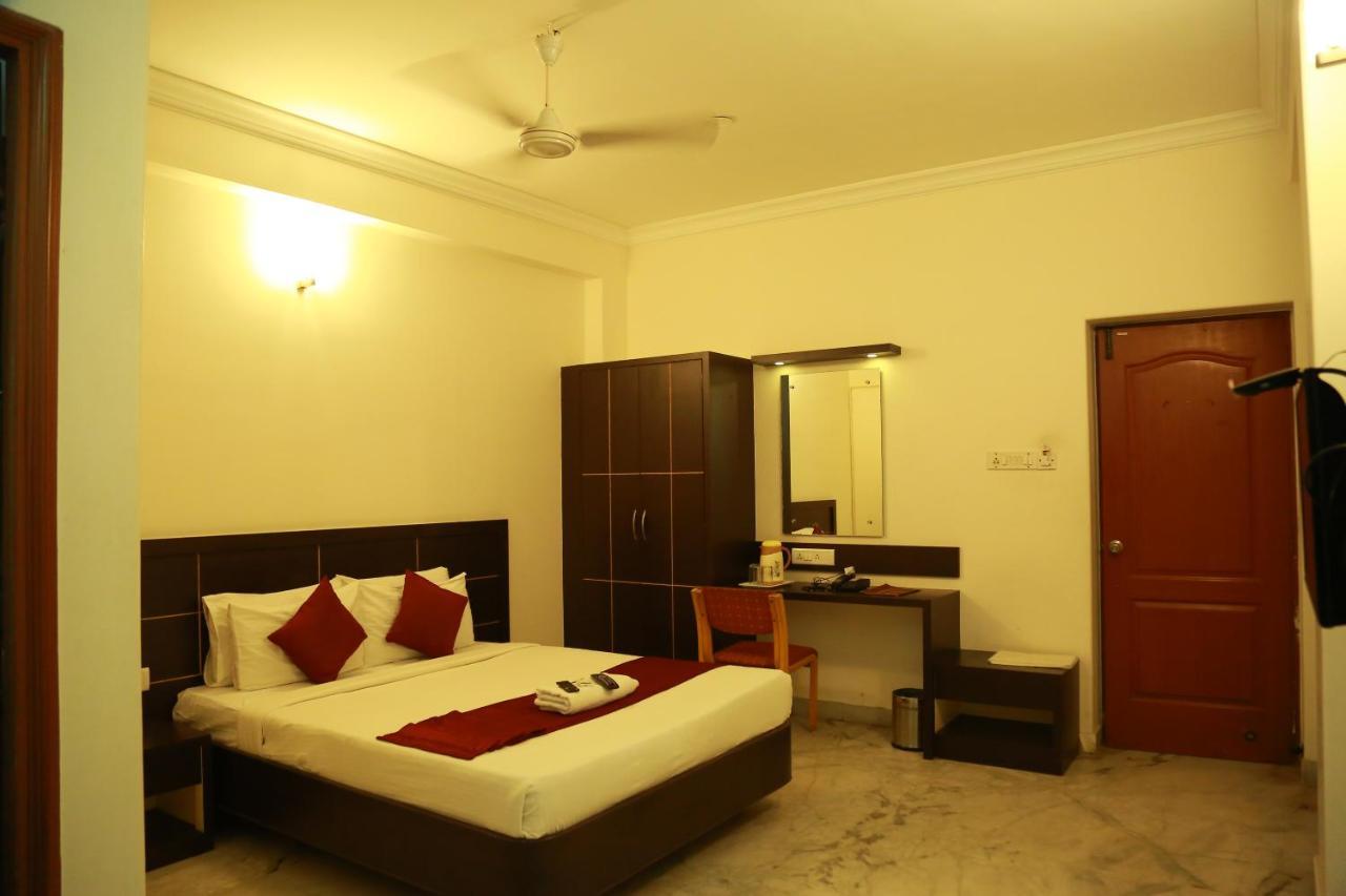 Royal Paris Hotel