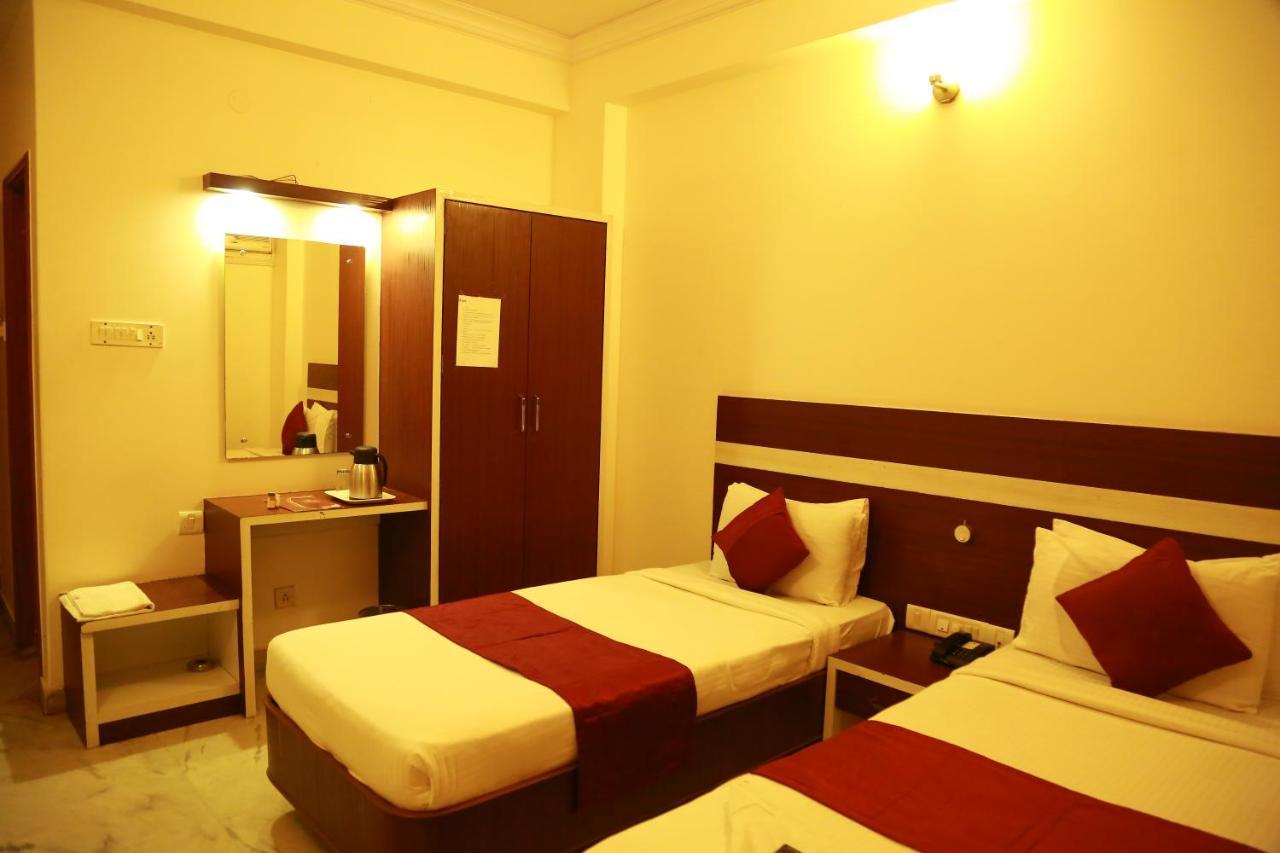 Hotel Royal Paris 2*