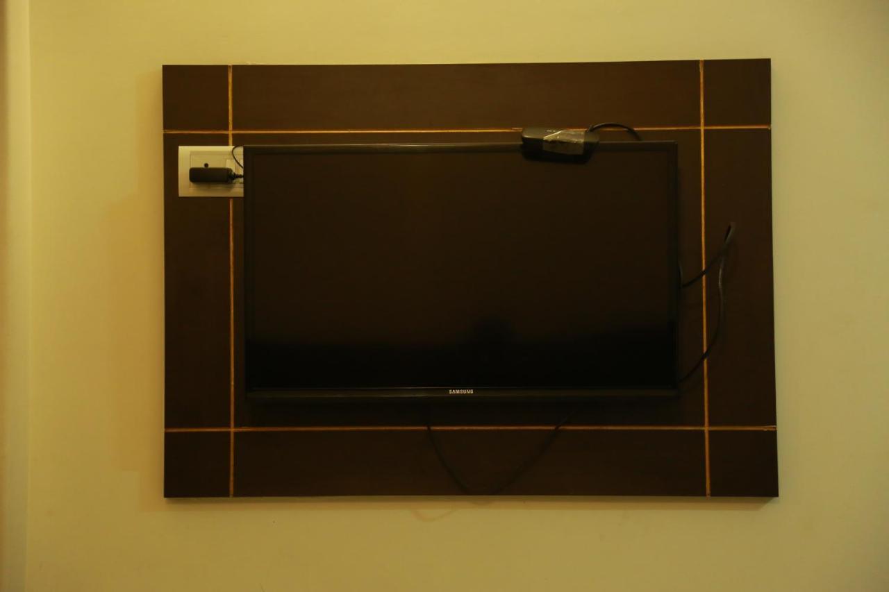 Royal Paris Hotel 2*