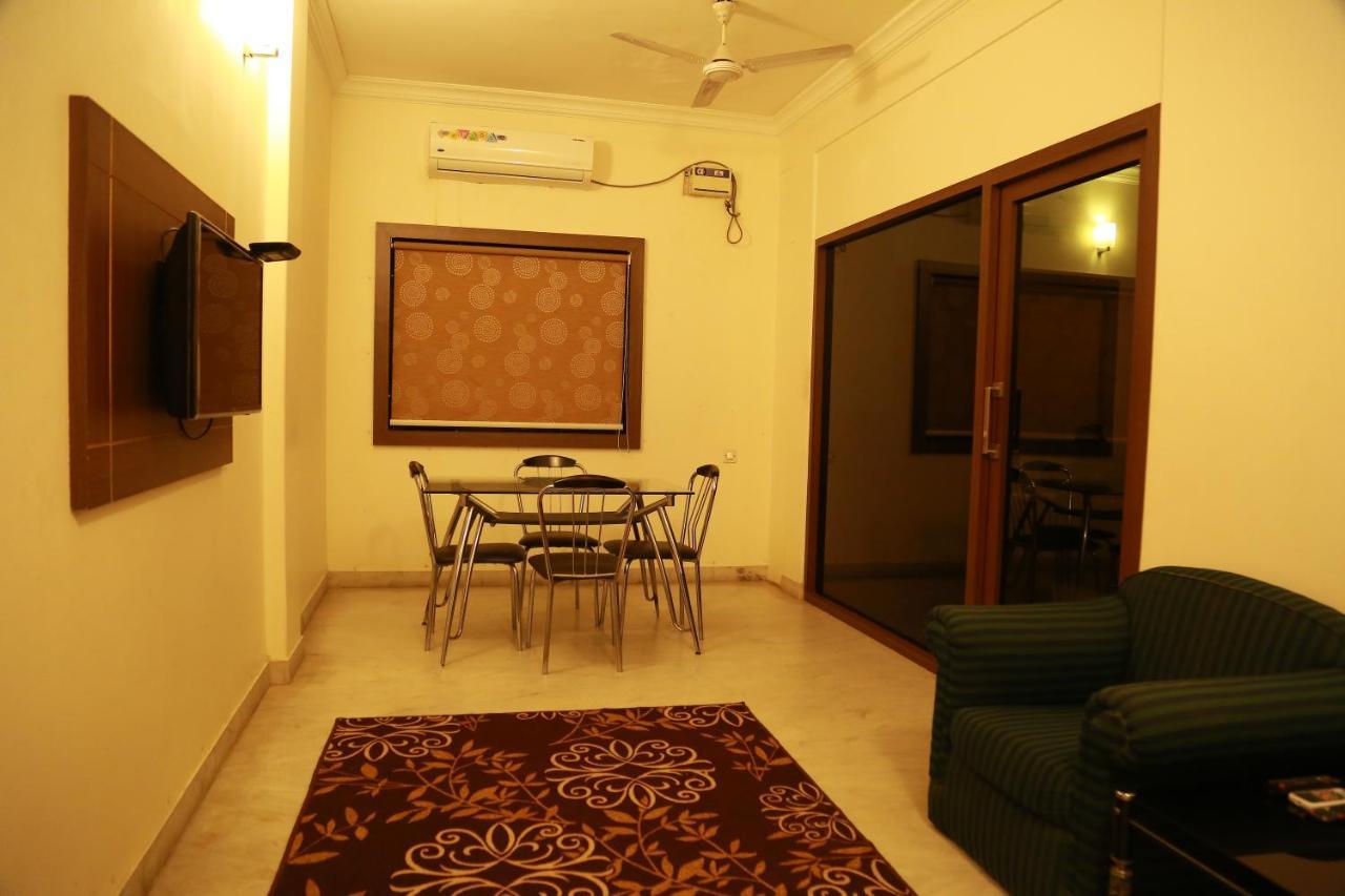 Royal Paris Hotel