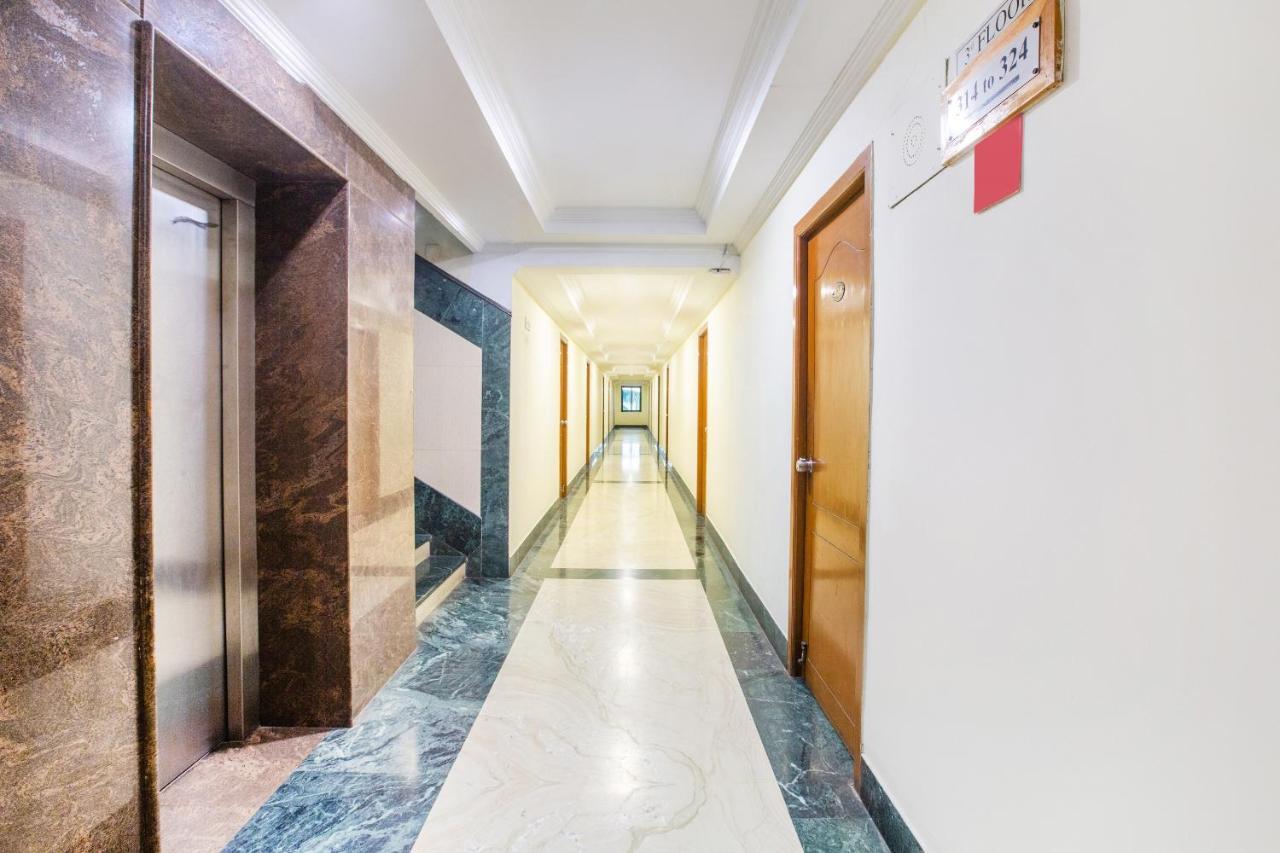 Capital O 69831 Mount Heera Hotel